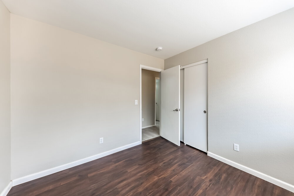 Building Photo - 9246 N 86th Ave