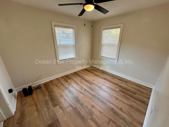 Building Photo - 4133 3rd Ave N