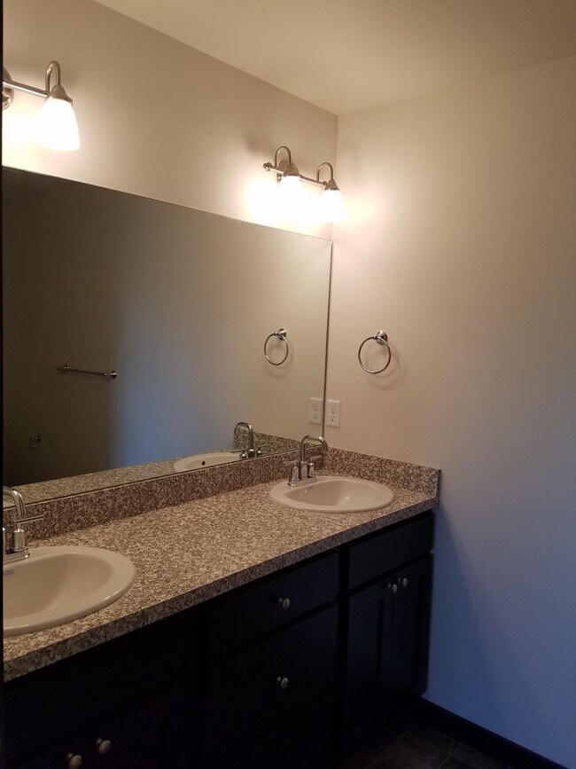 Building Photo - 1508 Butler Creek Ave