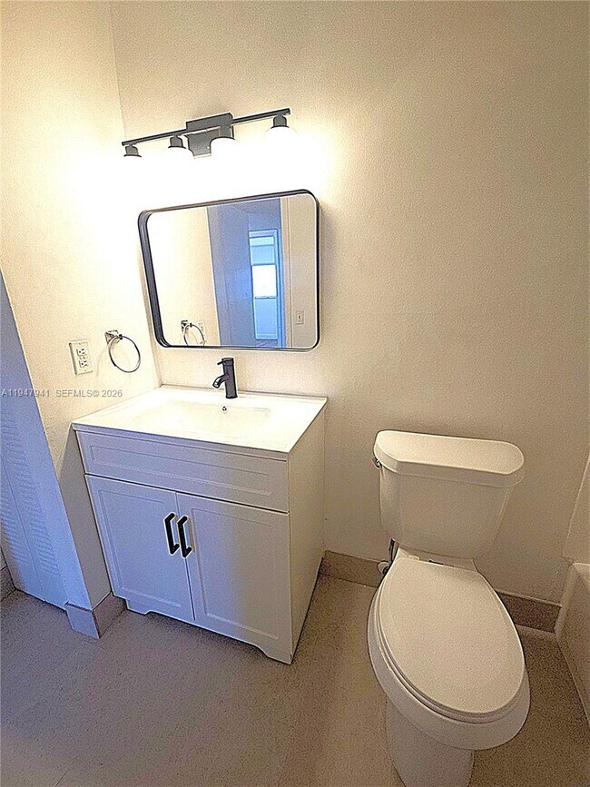 Building Photo - 7423 SW 152nd Ave