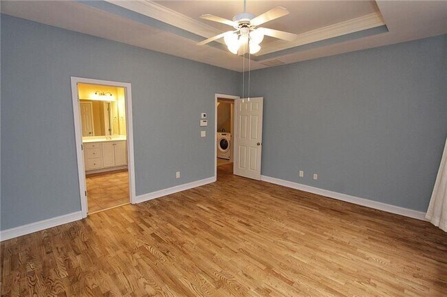 Building Photo - 1360 Eastgate Ct