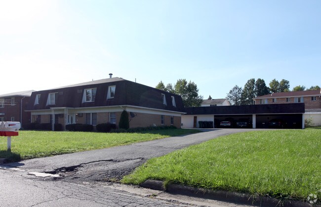 Building Photo - 865 Cook Ave