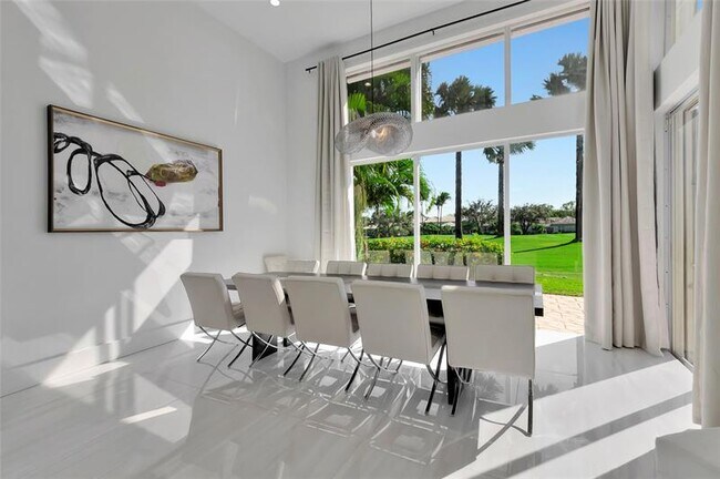 Building Photo - 4088 Briarcliff Cir