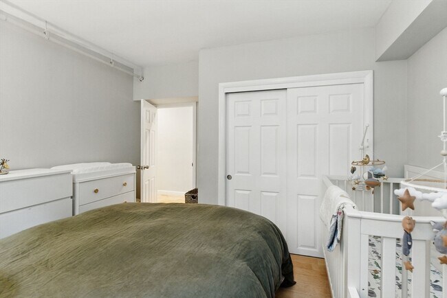 Building Photo - 240 Brattle St