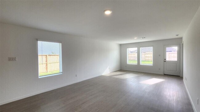 Building Photo - 6303 Geyser Starish Dr