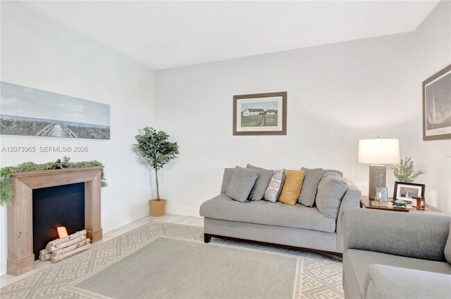 Building Photo - 7616 Elm Ridge Dr