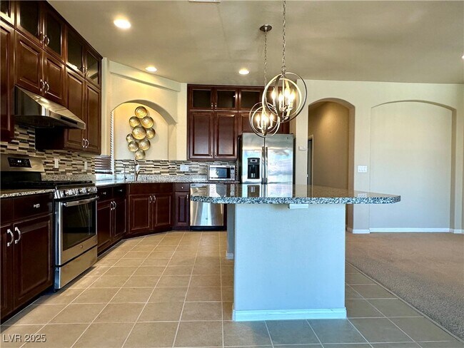 Building Photo - 6451 Amberleaf Way