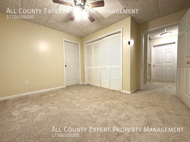 Building Photo - 4402 Fairecroft Terrace