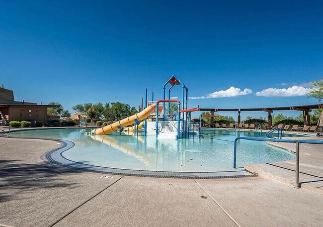 Building Photo - 1708 W Oberlin Way