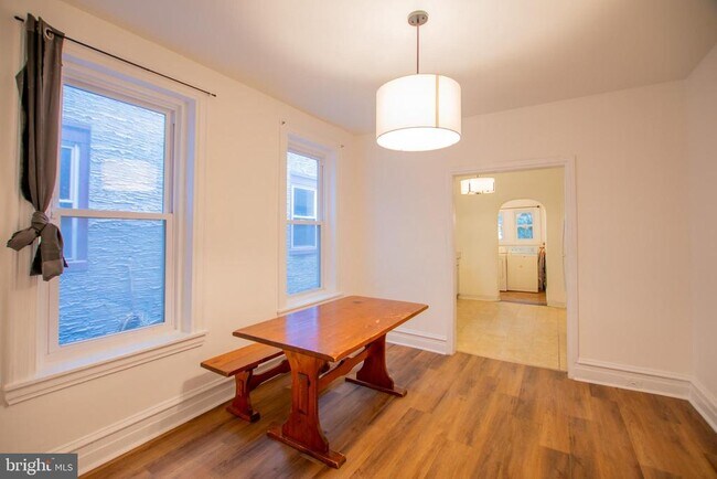 Building Photo - 2039 N Gratz St