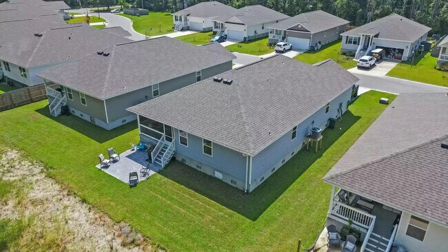 Building Photo - 82 American Ct