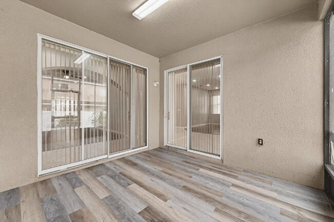 Building Photo - 2056 Clapper Tr