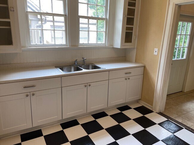 Building Photo - YELLOWBUNNY- 3352/3354-MONTEZUMA DUPLEX-CA...