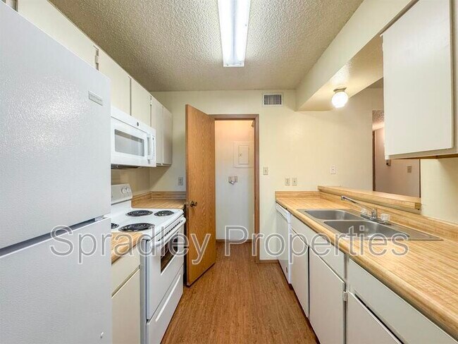 Building Photo - Troy Terrace Apartments