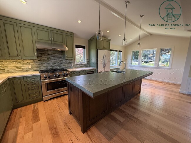 Building Photo - Charming and Refreshed Three Bed Carmel Wo...