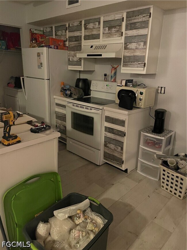 Building Photo - 12520 Equestrian Cir