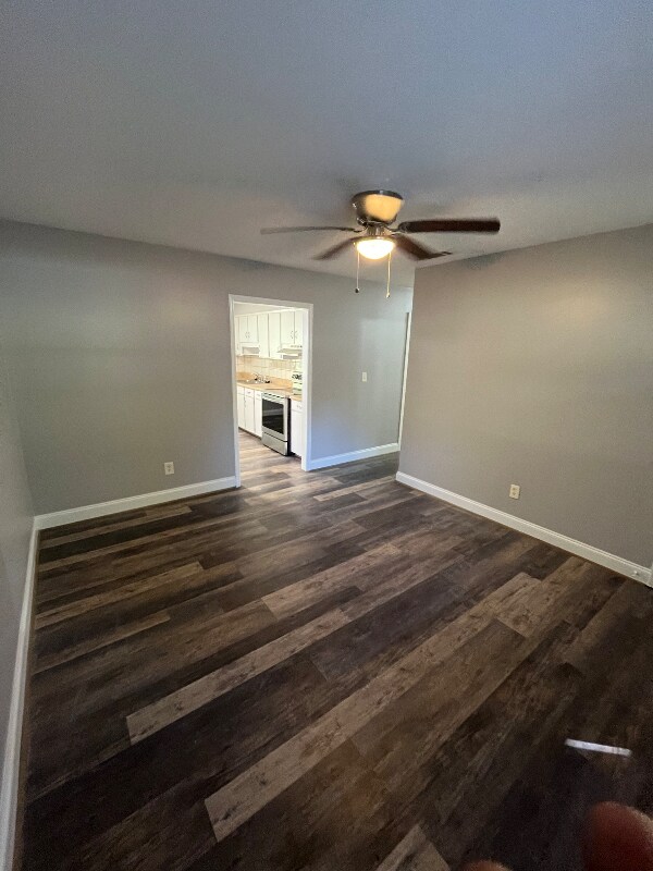 Building Photo - 5360 Misty Ln