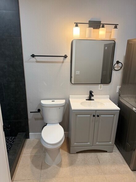 Building Photo - 2270 Prince Albert Dr