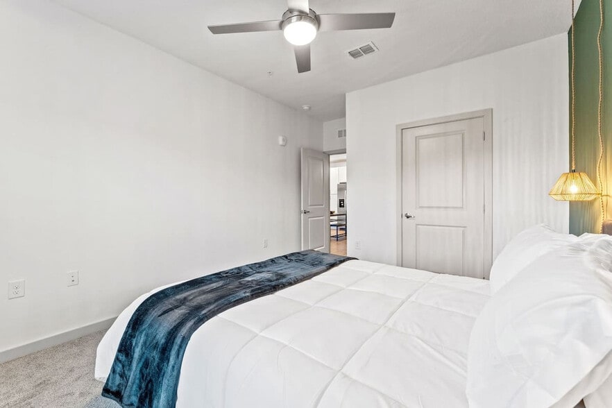 Building Photo - 14533 Star Water Rd