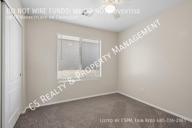 Building Photo - 3075 W Five Mile Peak Dr