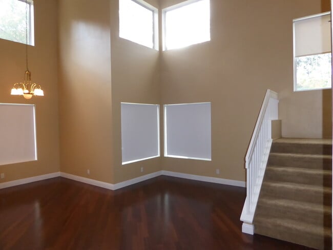 Building Photo - COMING SOON! Spacious 3-Bedroom Home with ...