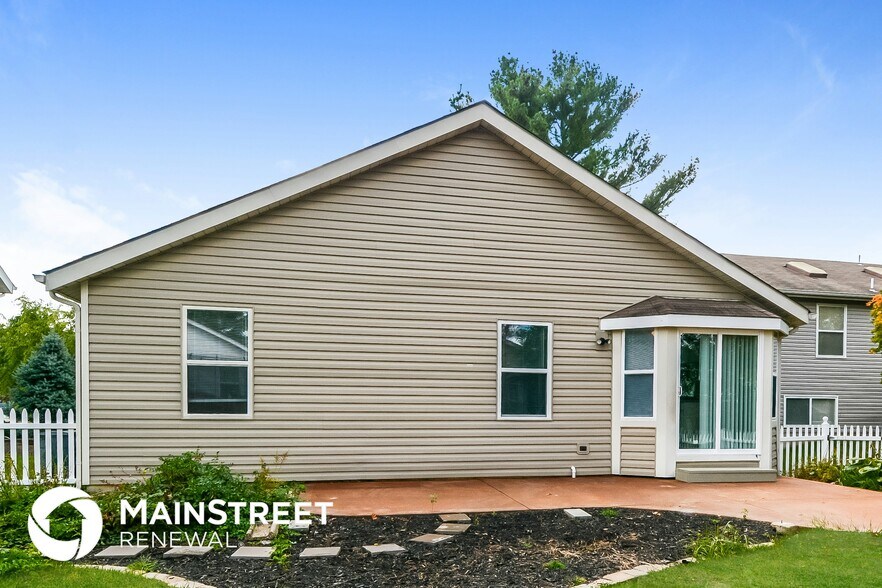 Building Photo - 6 Bishops Crest Ct