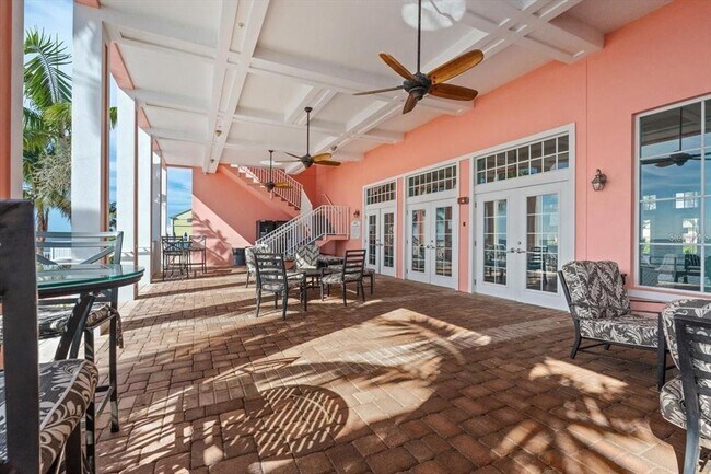 Building Photo - 5110 Coquina Key Dr SE