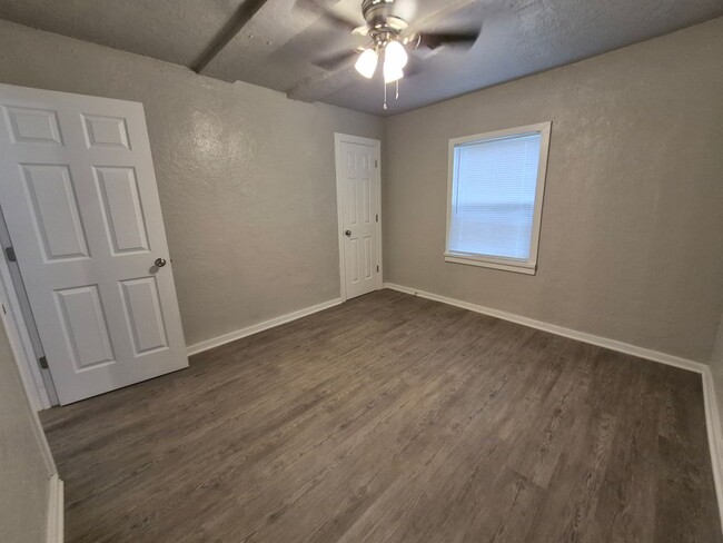 Building Photo - Newly updated Cottage style home in Lawton...