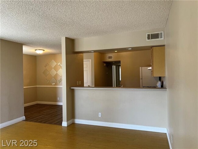 Building Photo - 4280 Tara Ave