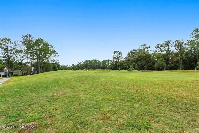 Building Photo - Beautiful home with golf course views in l...