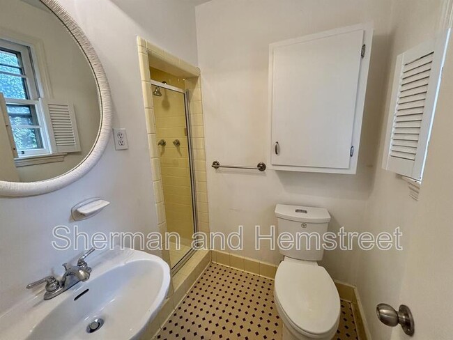 Building Photo - 1113 Glenn Ave