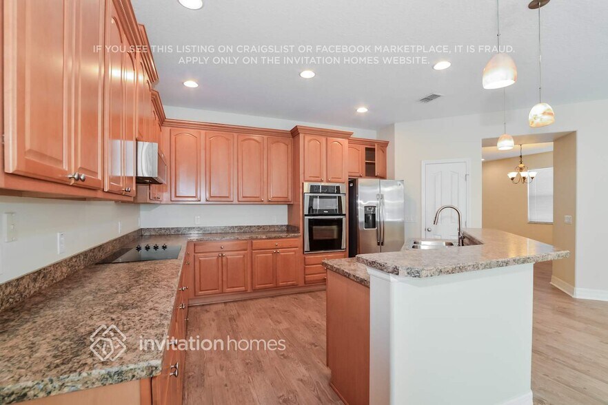 Building Photo - 317 Alfani St