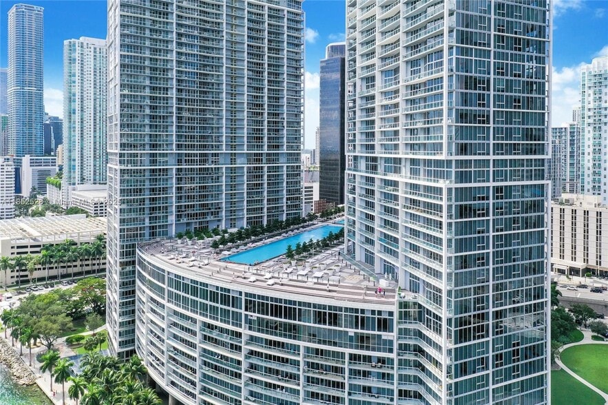 Building Photo - 465 Brickell Ave
