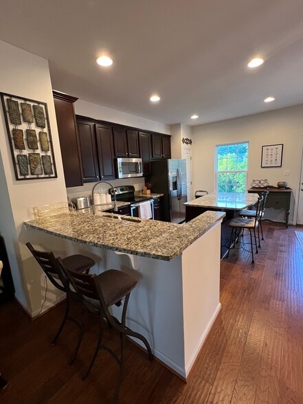 Bar - 2172 Whispering Hollow Ln
