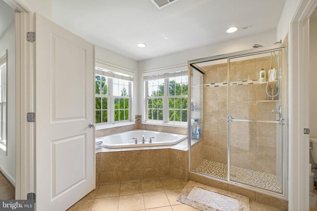 Building Photo - 1550 Rabbit Hollow Pl