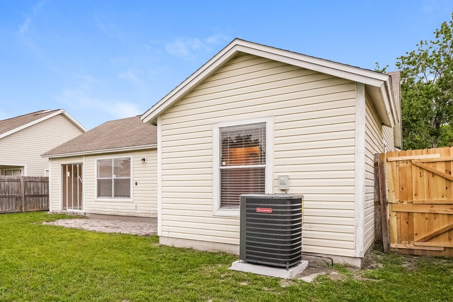 Building Photo - 10412 Glassborough Dr