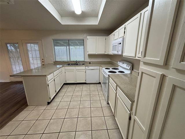 Building Photo - 2514 Livingston Ln