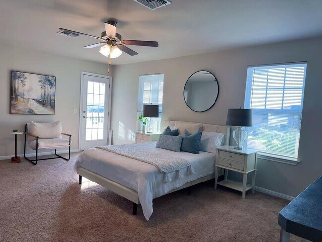 Building Photo - 9709 Morning Iris Dr