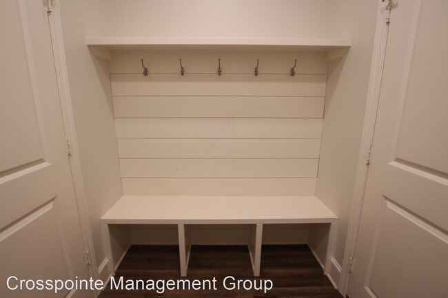 Building Photo - 4 br, 2.5 bath House - 1243 Nate Circle