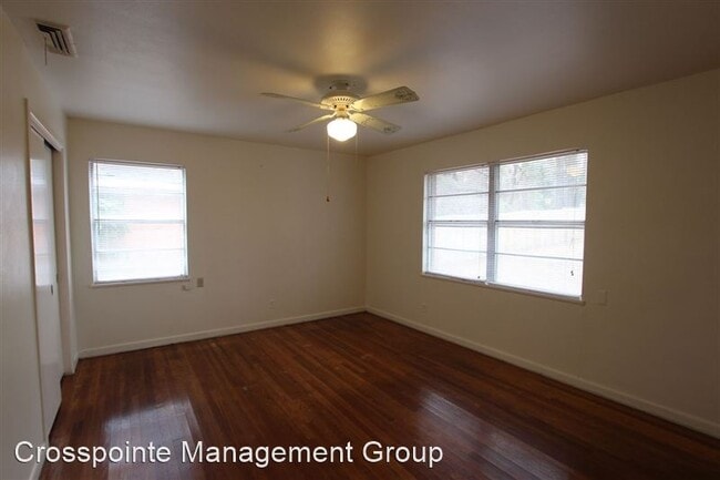 Building Photo - 2725 Tanglewood Dr