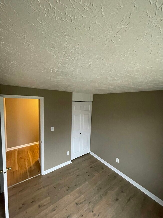 Building Photo - 6630 Cordova Dr