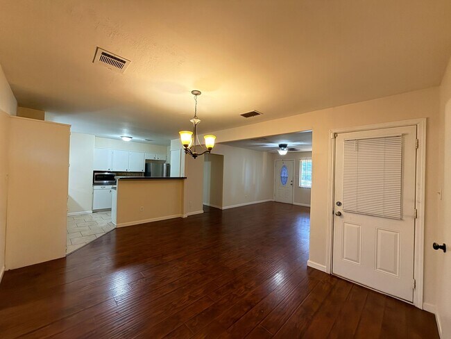 Building Photo - 1401 Bellaire Blvd