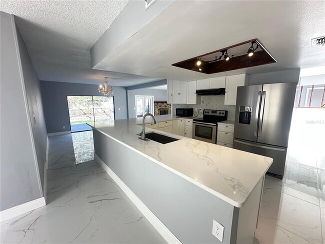 Building Photo - 7846 Snowberry Cir