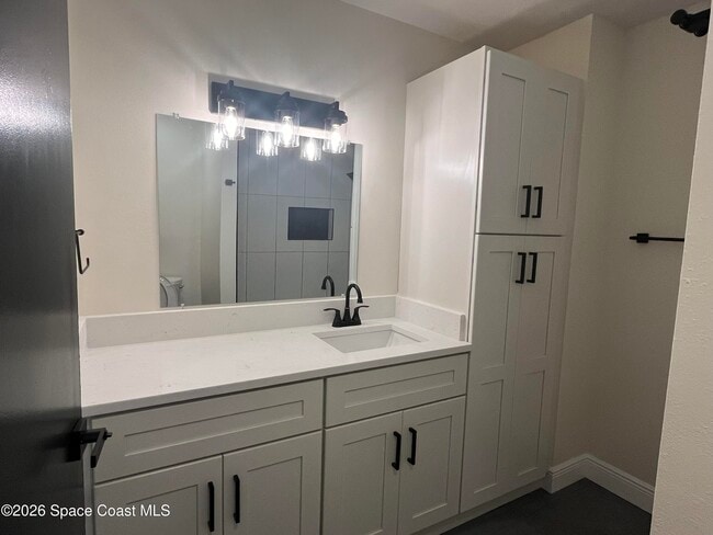 Building Photo - 1171 Riviera Dr NE