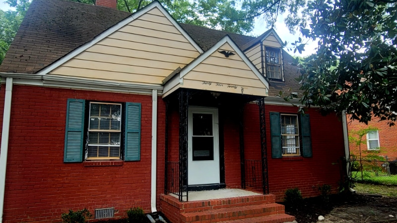 Building Photo - 3400 Ryburn Rd