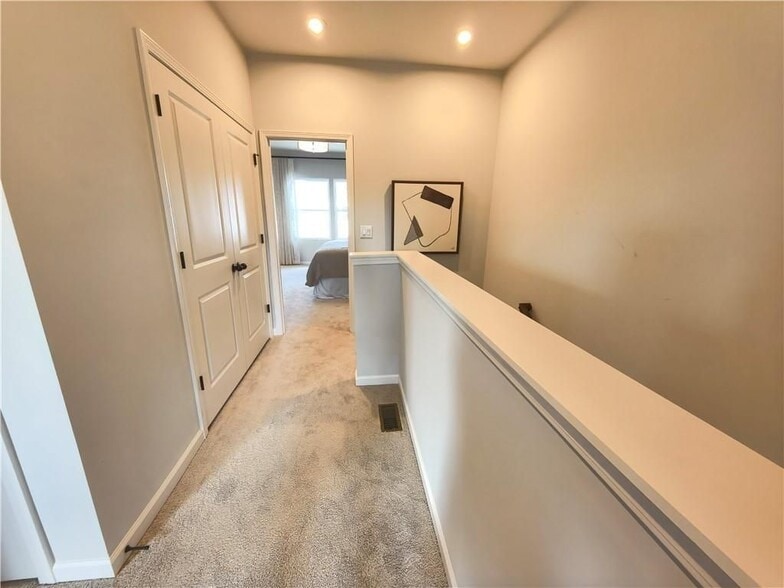 Building Photo - 2821 Beacon Bend Xing