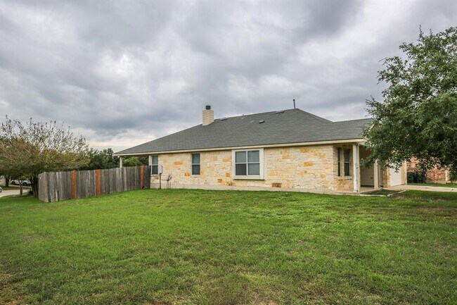 Building Photo - 111 Carriage Way