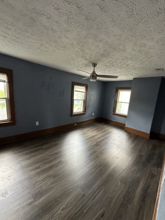 Building Photo - 1541 Genessee Ave