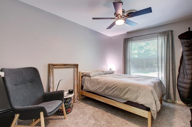 Building Photo - 6709 Columbia Dr