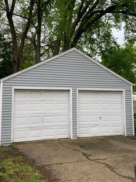Building Photo - 705 E Rudisill Blvd